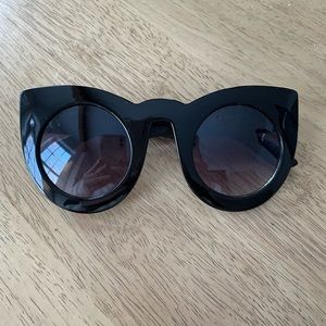 Vintage Black Cat Eye Big Sunglasses
